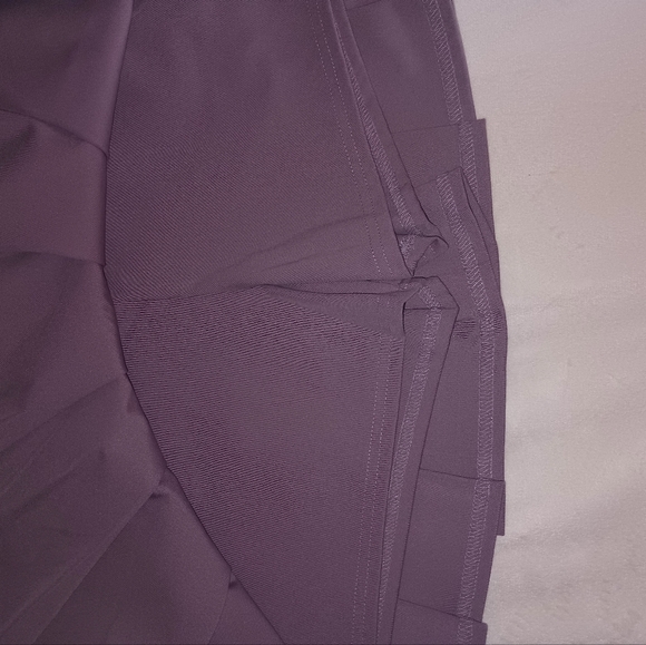 Women's Activewear - Picture 2 of 4